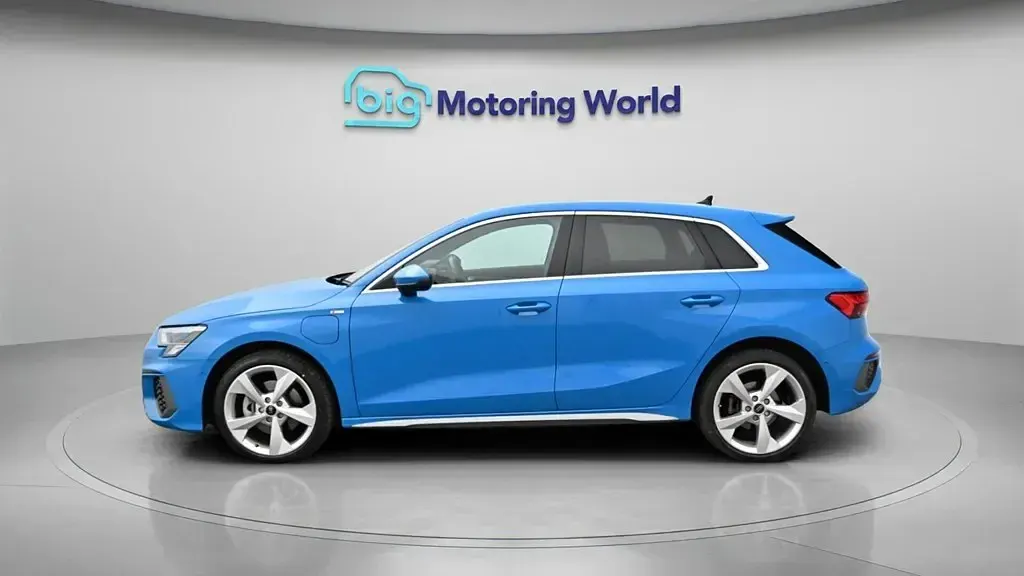 Used Audi A3 Sportback e-tron S-Line 204 HP (150 kW) 2023 Blue Hatchback