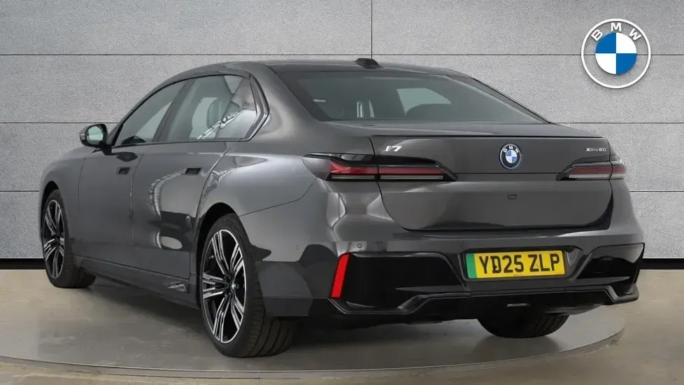 New BMW i7 M Sport 394 kW (537 HP) 2025 Grey Sedan