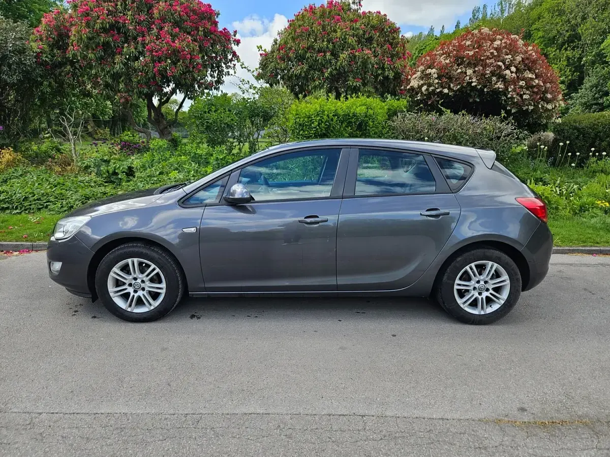 Used Vauxhall Astra 2010 Grey Hatchback