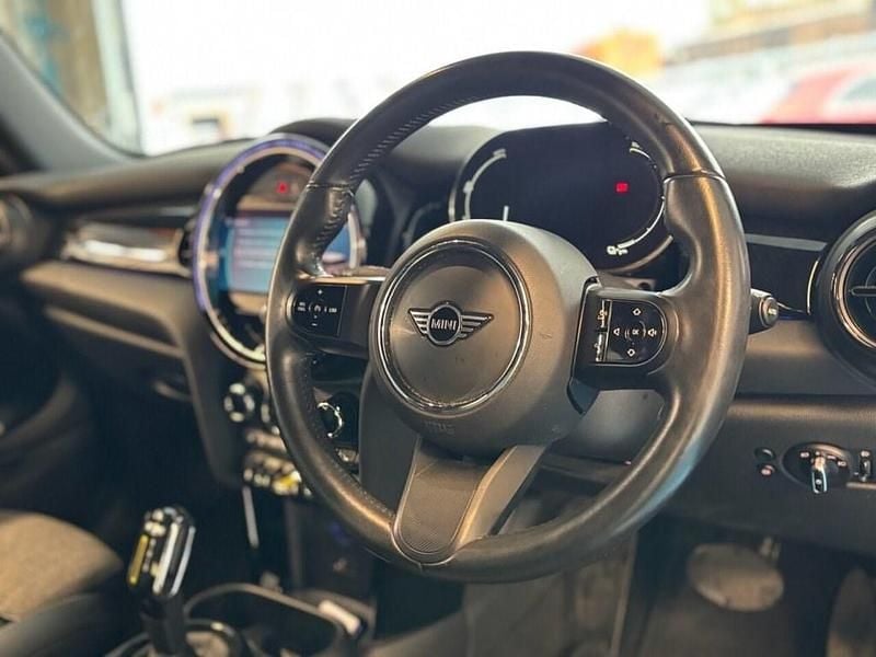 Used Mini Cooper SE Hatch 135 kW (184 HP) 2021 Green Hatchback