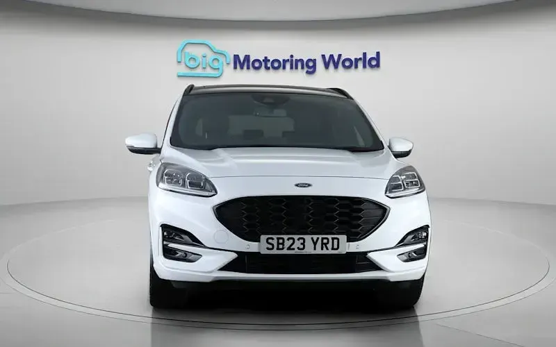 Used Ford Kuga ST-Line X 150 HP (110 kW) 2023 White SUV