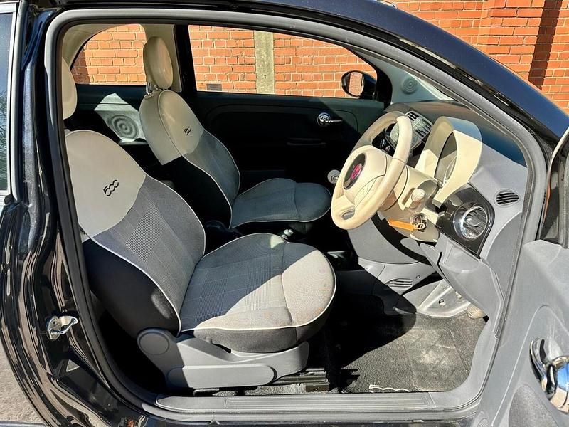 Usado Fiat 500 Lounge 69 HP (50 kW) 2015 Preto Citadino