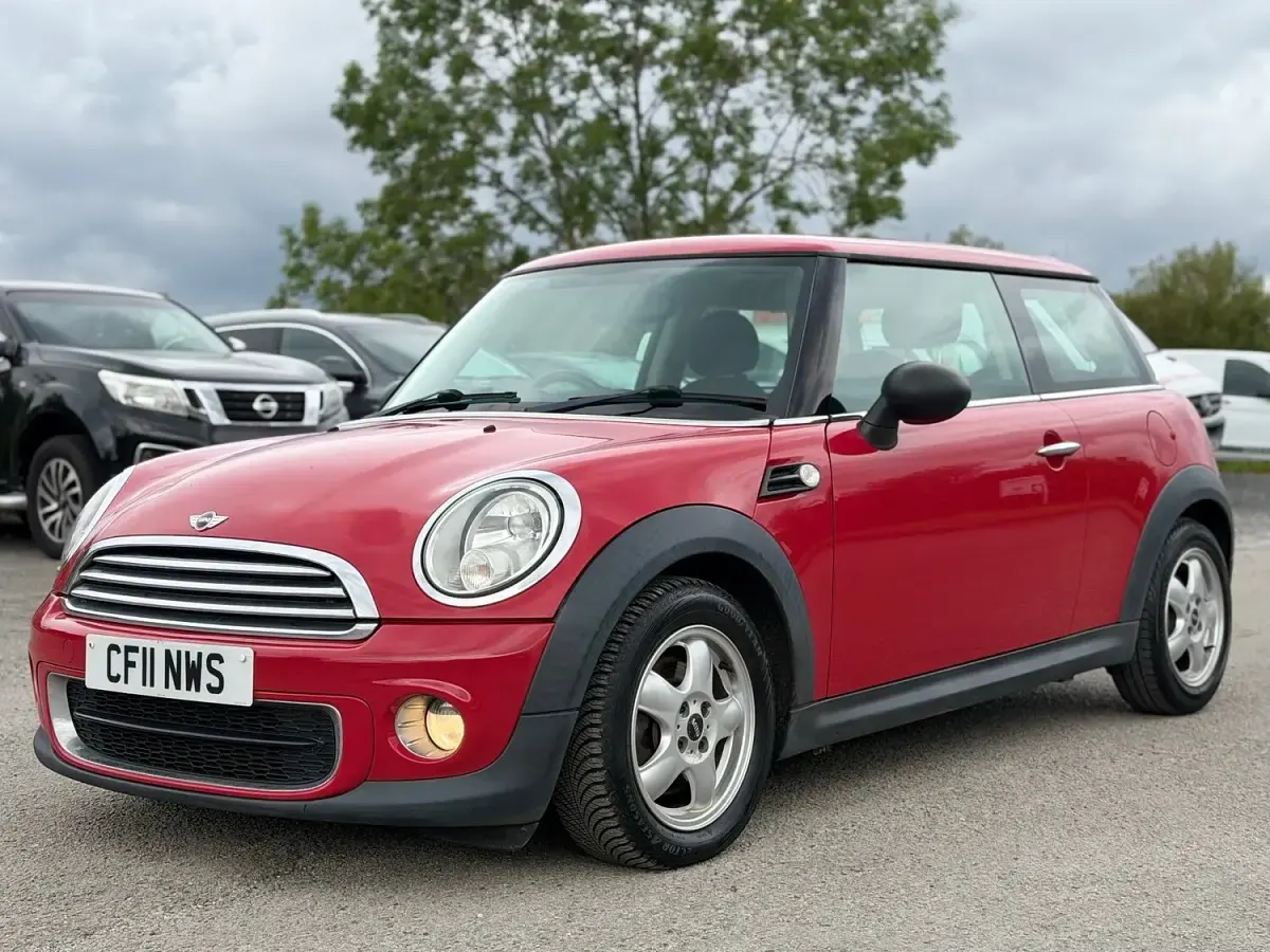 Used Mini One D Hatch 90 HP (66 kW) 2011 Red Hatchback