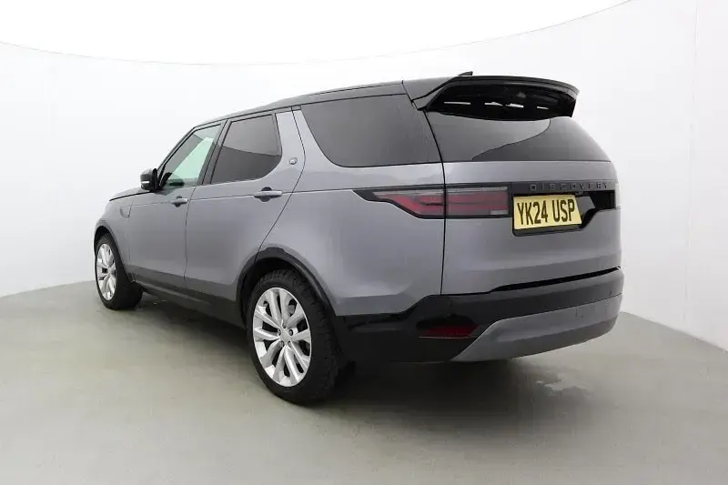 Używany Land Rover Discovery 5 HSE Dynamic 296 KM (217 kW) 2024 Szary SUV