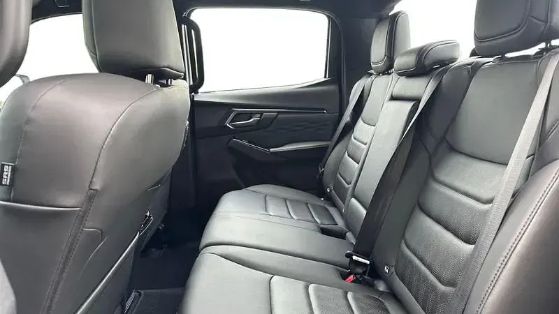 New Isuzu D-Max 2026 Silver Pickup