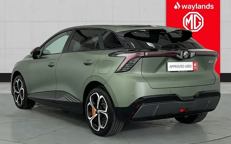 Used MG MG4 EV 319 kW (435 HP) 2024 Green Hatchback