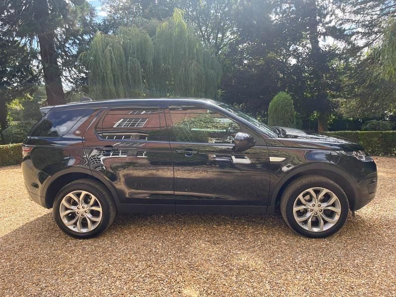 Santorini black Used 2018 Land Rover Discovery Sport HSE SUV | £12,995 (Good price) - Image 1/4