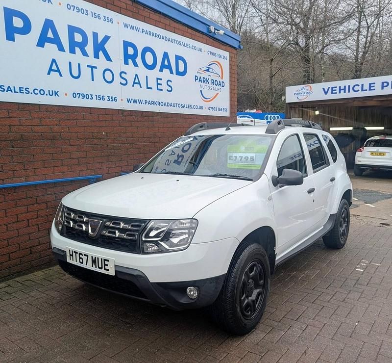 White Used 2018 Dacia Duster Hatchback | £7,795 (Fair price) - Image 1/2