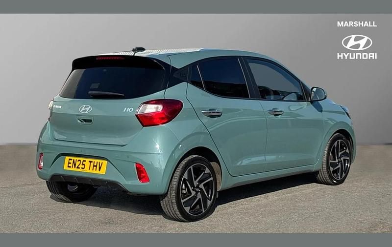 Used Hyundai i10 Premium 77 HP (56 kW) 2025 Green Hatchback