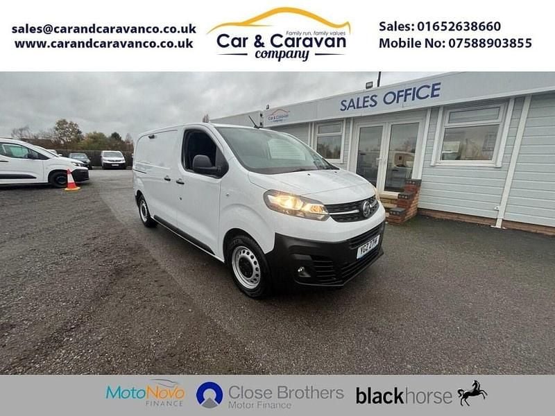 Used Vauxhall Vivaro S 2022 White MPV