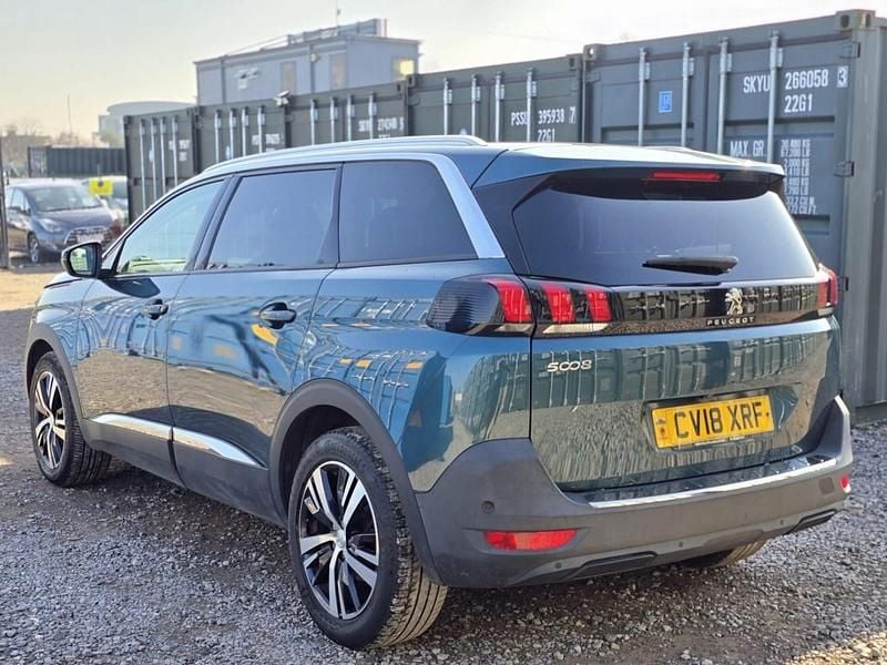 Used Peugeot 5008 Allure 130 HP (95 kW) 2018 Green Hatchback