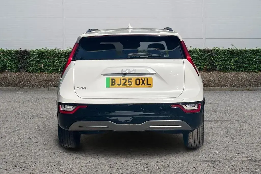 Used Kia Niro 150 kW (204 HP) 2025 SUV