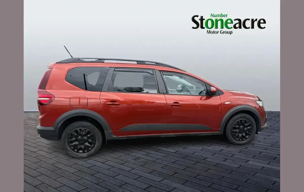 Used Dacia Jogger Comfort 110 HP (80 kW) 2022 Brown MPV