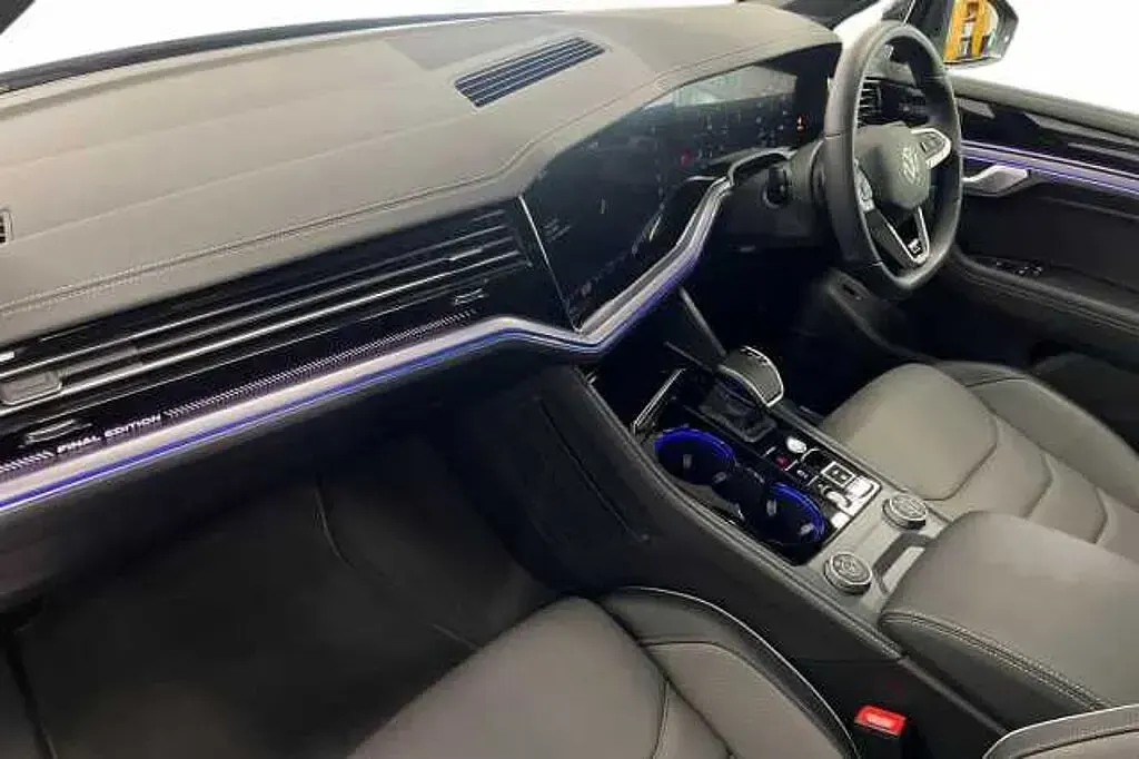 Used VW Touareg Edition 286 HP (210 kW) 2026 Silver SUV