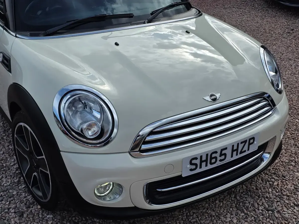 Used Mini Cooper Cabriolet 122 HP (89 kW) 2015 White Cabriolet