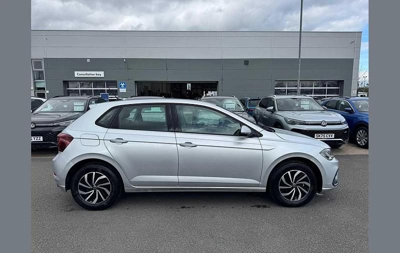 Used VW Polo Life 79 HP (58 kW) 2025 Silver Hatchback
