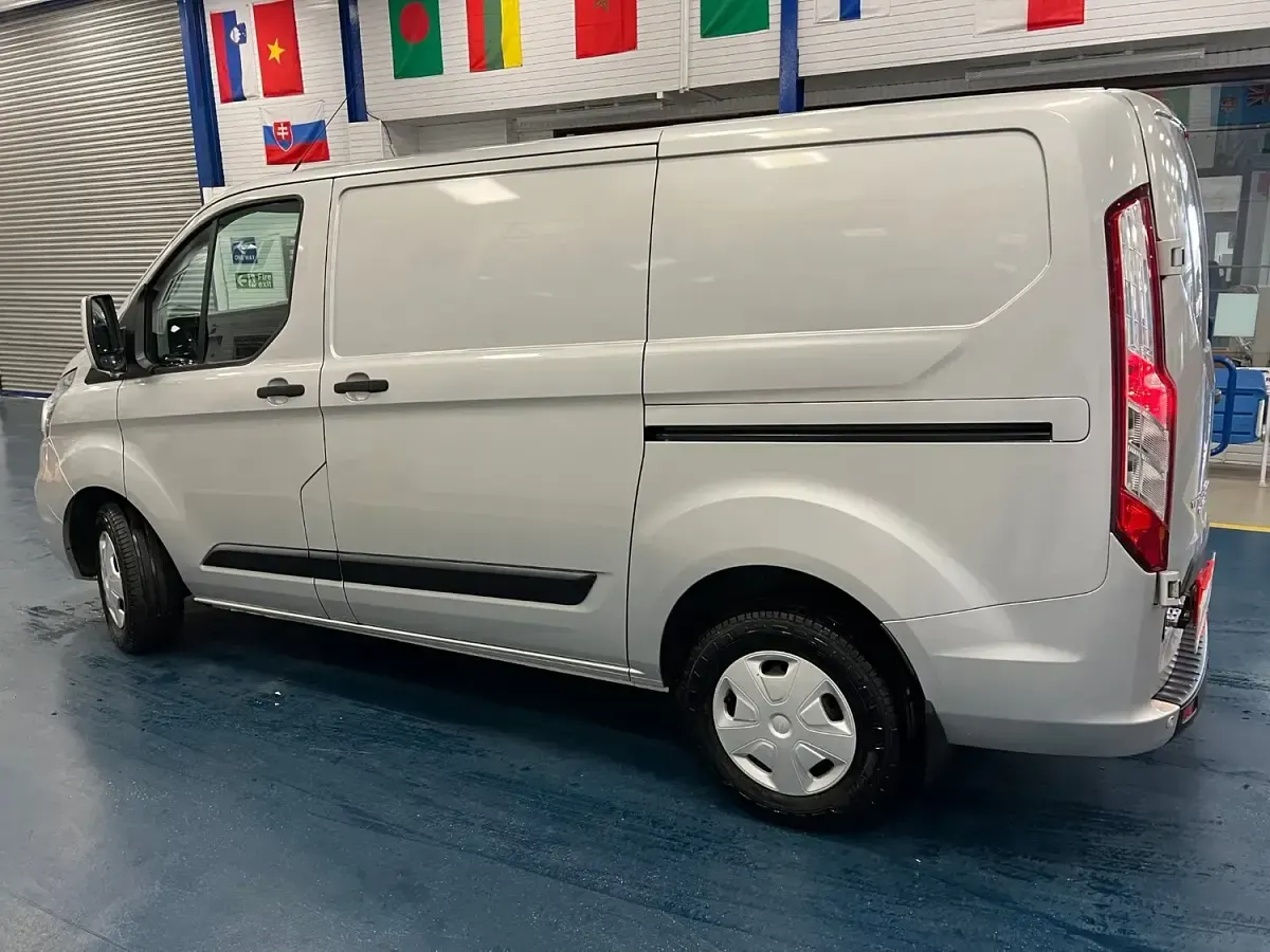 Used Ford Transit Custom Trend 130 HP (95 kW) 2019 Silver Van