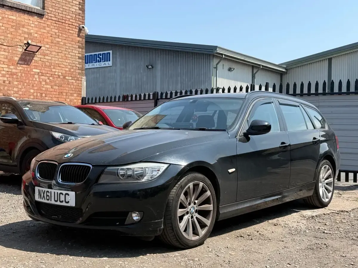 Used BMW 318 2011 Black Estate
