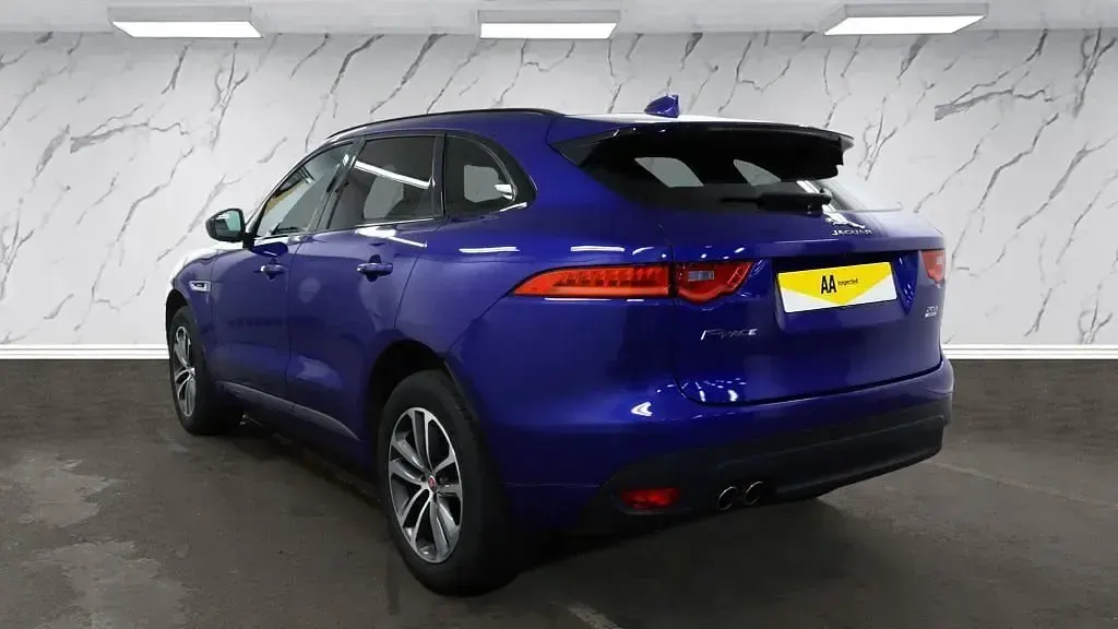 Second-hand Jaguar F-Pace R-Sport 180 CP (132 kW) 2019 Albastru SUV