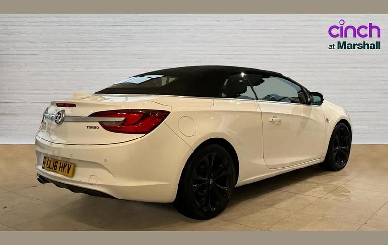 Used Vauxhall Cascada Elite 168 HP (123 kW) 2016 White Cabriolet