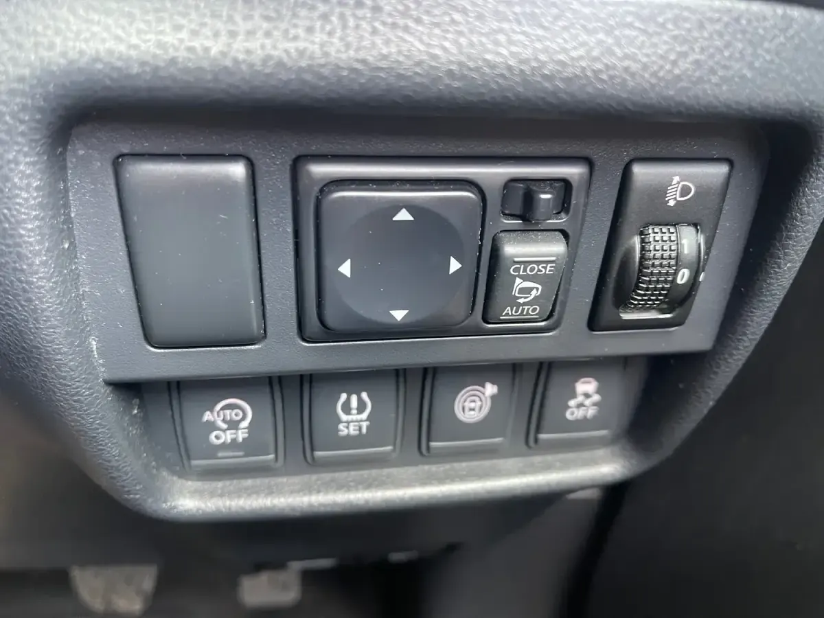 Used Nissan Juke Tekna 110 HP (80 kW) 2017 Black SUV