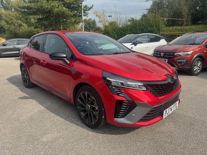 Used Renault Clio V 143 HP (105 kW) 2024 Flame red  Hatchback