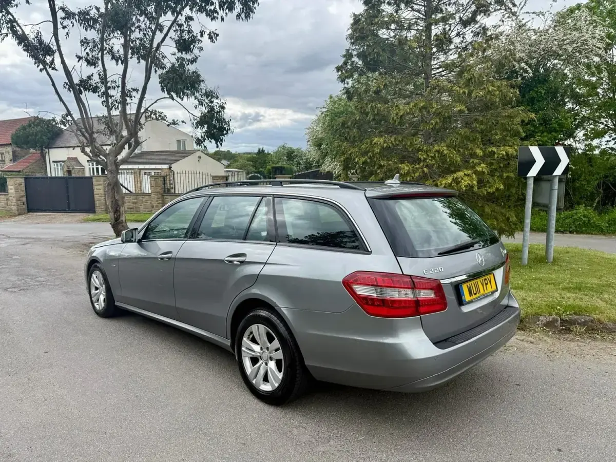 Used Mercedes E220 SE 2011 Silver Estate