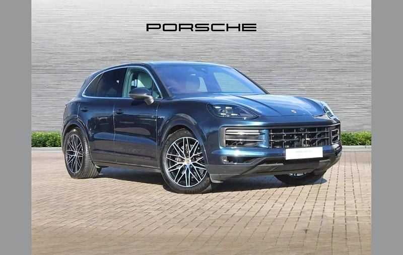 Used Porsche Cayenne 464 HP (341 kW) 2024 Blue SUV