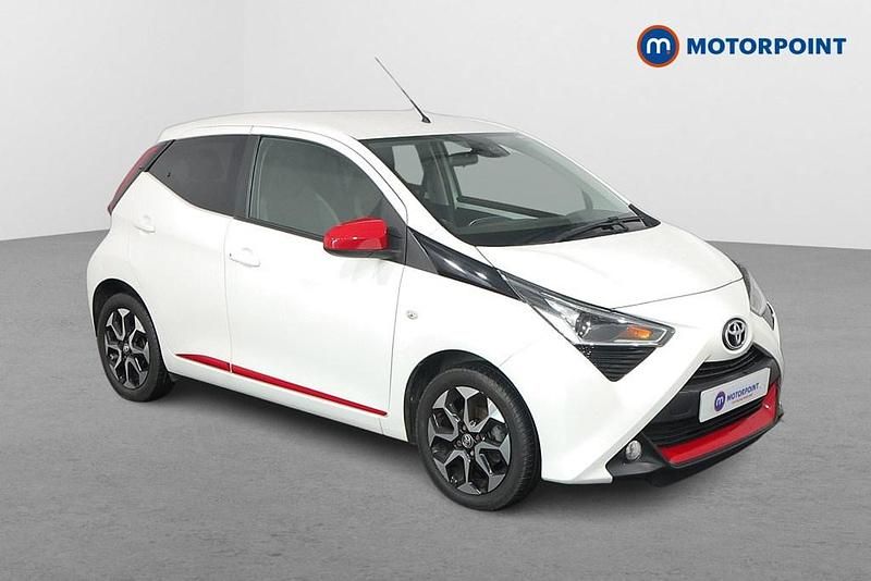 White Used 2020 Toyota Aygo Trend Hatchback | £9,699 (Fair price) - Image 1/4