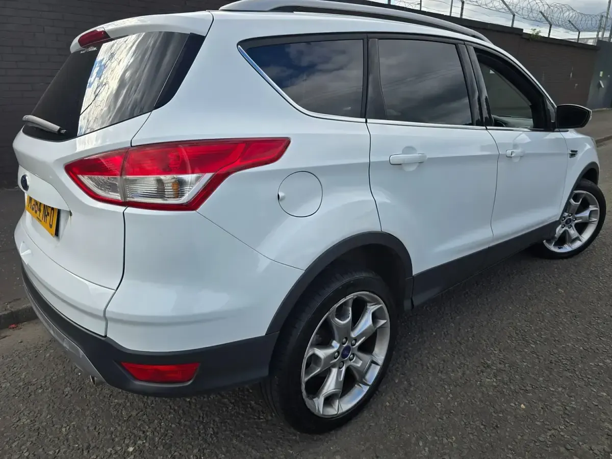 Used Ford Kuga Titanium 140 HP (102 kW) 2014 White SUV