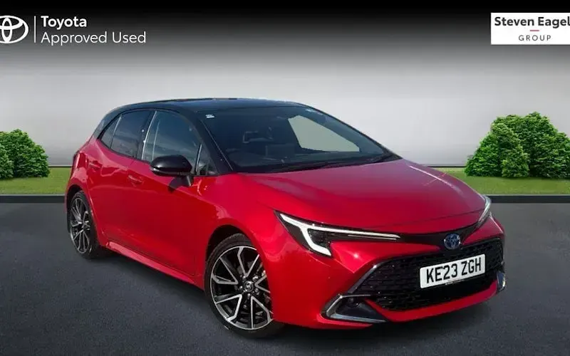 Used Toyota Corolla 140 HP (102 kW) 2026 Hatchback