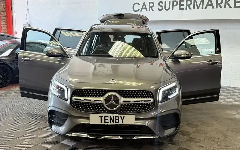 Used Mercedes GLB200 AMG line 163 HP (119 kW) 2022 Grey SUV