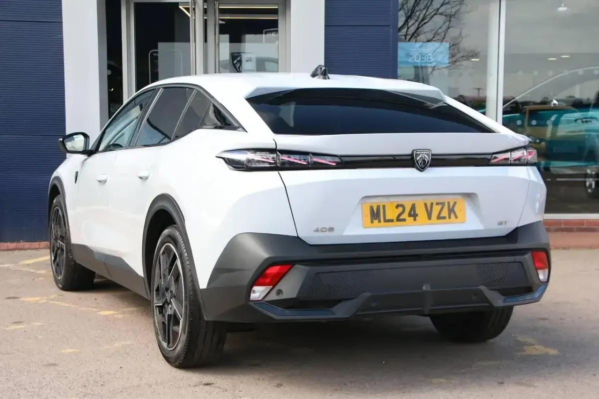 Used Peugeot 408 GT 129 HP (94 kW) 2024 White SUV