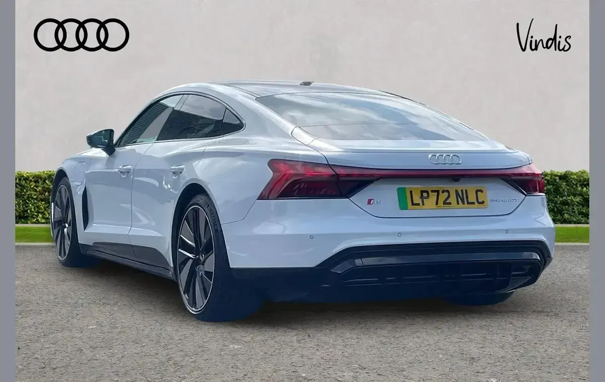 Used Audi e-tron GT quattro Comfort 475 kW (646 HP) 2023 Grey Sedan
