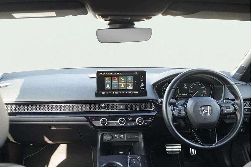 Used Honda Civic Sport 181 HP (133 kW) 2023 White Hatchback