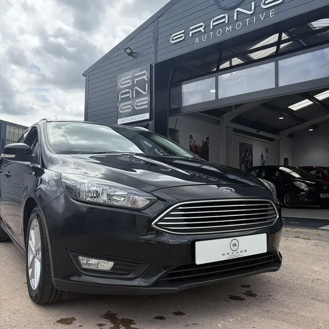 Used Ford Focus Zetec 125 HP (91 kW) 2016 Black Estate