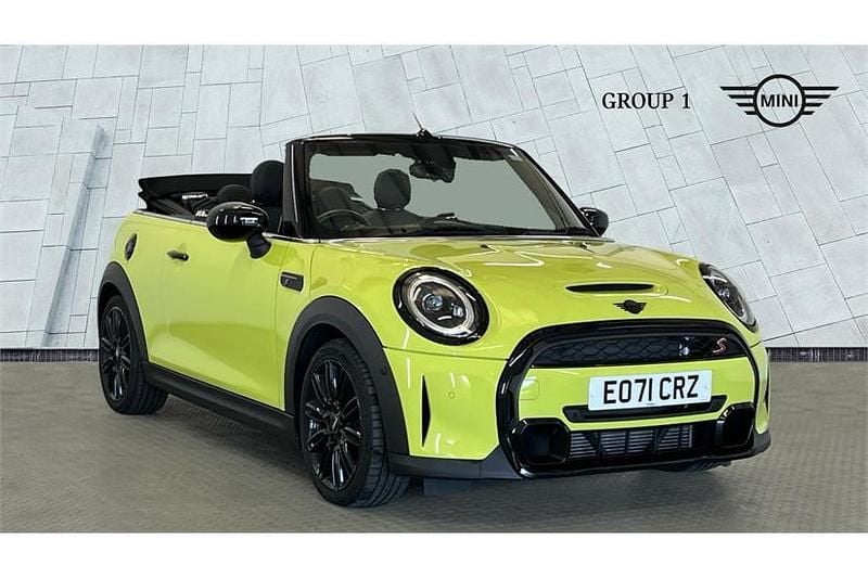 Used Mini Cooper S Cabriolet Comfort 178 HP (130 kW) 2021 Zesty yellow Cabriolet