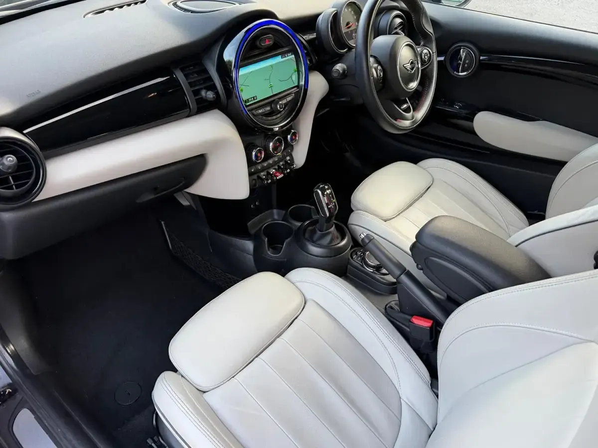 Used Mini Cooper S Hatch 192 HP (141 kW) 2018 Black Hatchback