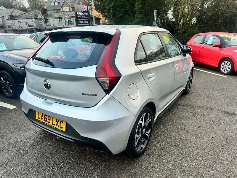 Used MG MG3 Exclusive 106 HP (77 kW) 2019 Silver Hatchback