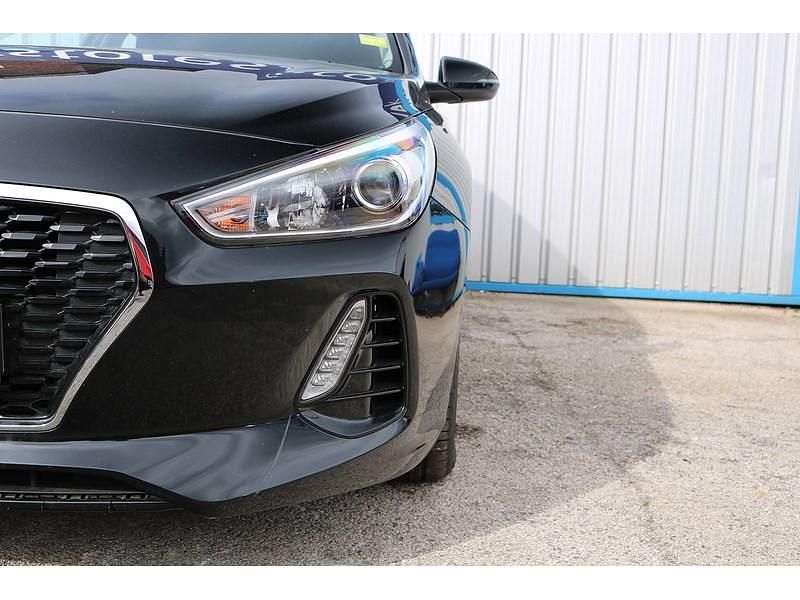 Used Hyundai i30 SE 110 HP (80 kW) 2018 Black Hatchback