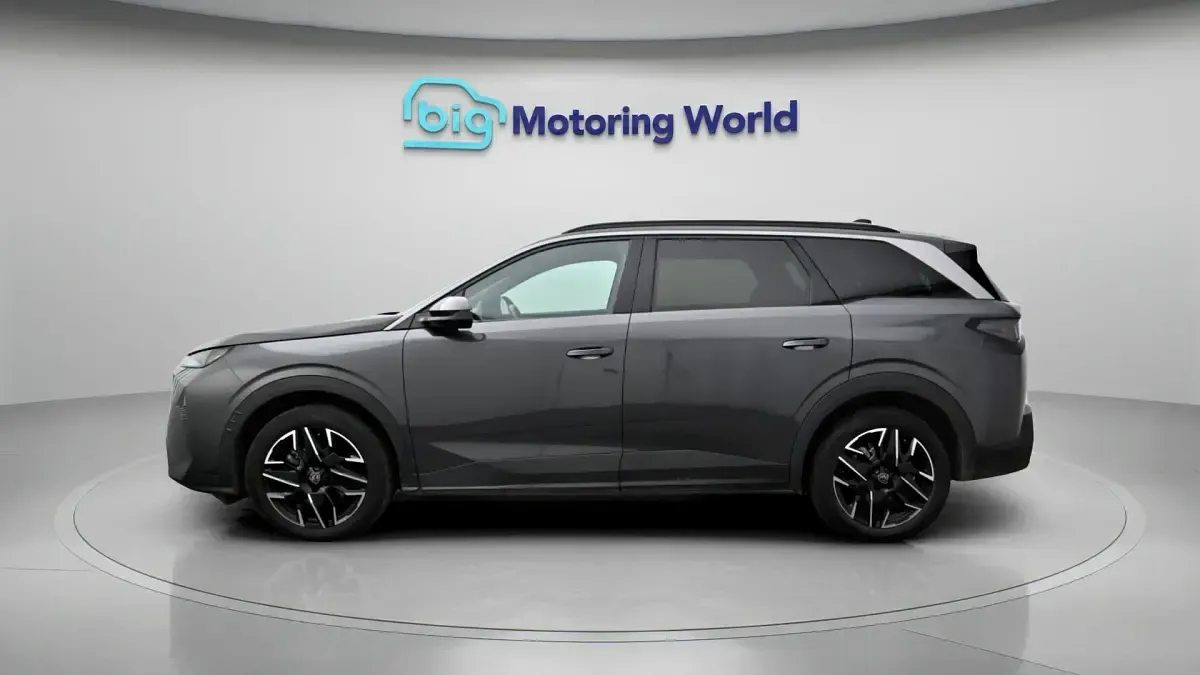 Used Peugeot 5008 Allure 134 HP (98 kW) 2025 SUV