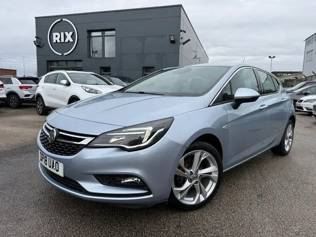 Used Vauxhall Astra SRi 150 HP (110 kW) 2018 Silver Hatchback