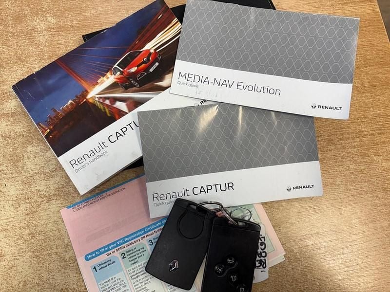 Second-hand Renault Captur Dynamique 90 CP (66 kW) 2016 Gri SUV