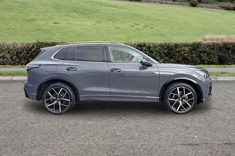 Used VW Tiguan R-line 150 HP (110 kW) 2025 Grey SUV