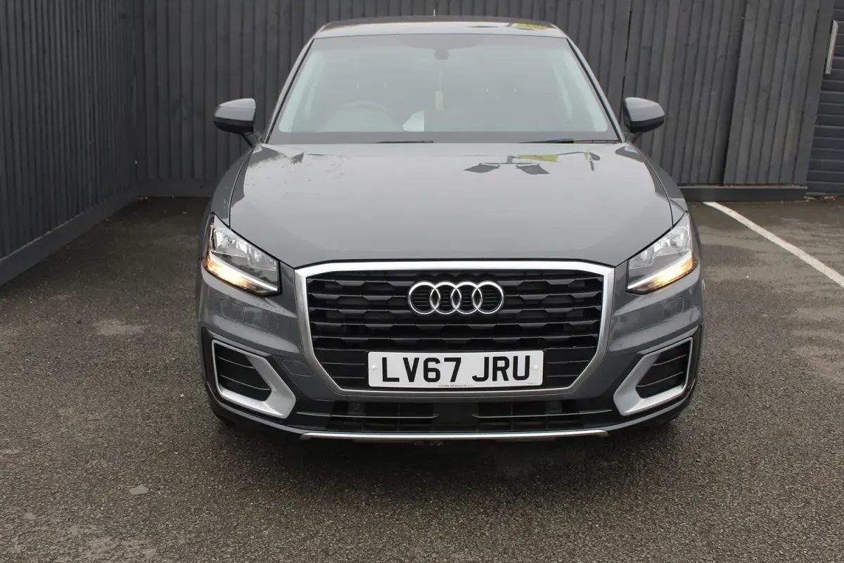 Used Audi Q2 Sport 116 HP (85 kW) 2017 Grey SUV