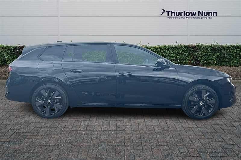 Used Vauxhall Astra 114 kW (156 HP) 2024 Black Estate