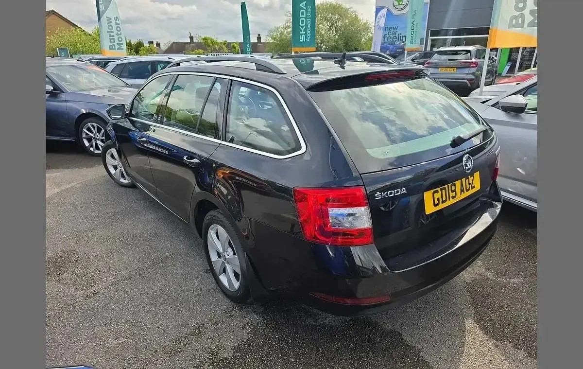 Used Skoda Octavia SE Technology 116 HP (85 kW) 2019 Black magic pearlescent Estate