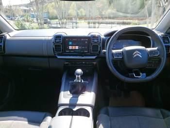 Gebraucht Citroën C5 PureTech 131 PS (96 kW) 2022 Weiß Kleinwagen