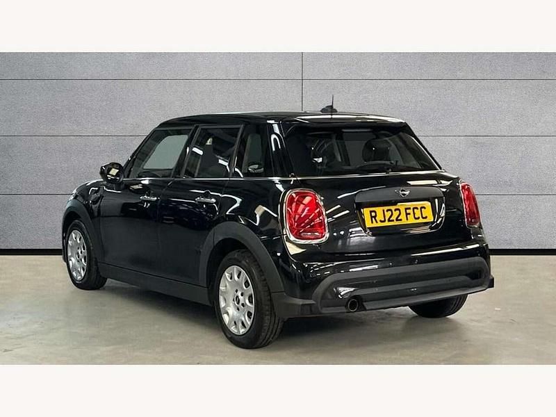 Used Mini ONE Classic 101 HP (74 kW) 2022 Black Hatchback