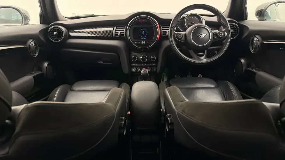 Usado Mini Cooper S Hatch 189 HP (139 kW) 2019 Cinzento Citadino